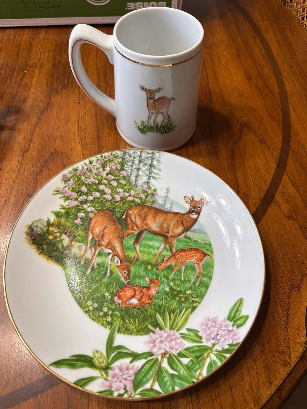 Southern Living Gallery, Southern Forest Families Plate and Mug